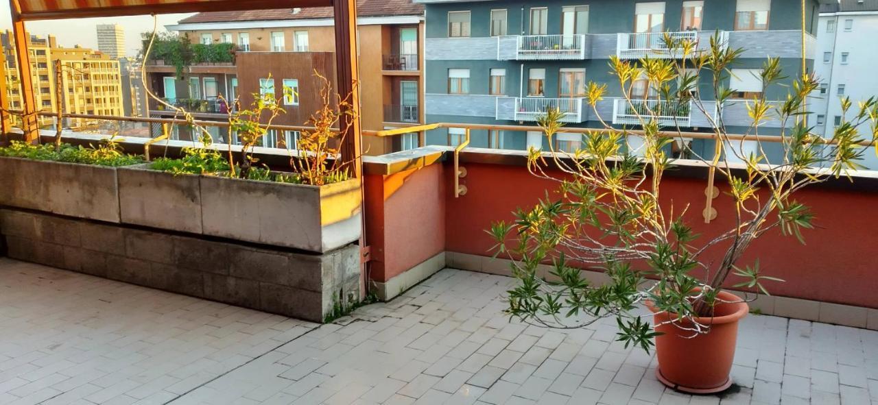 Meraviglioso Super Attico Con Terrazza Mediolan Zewnętrze zdjęcie